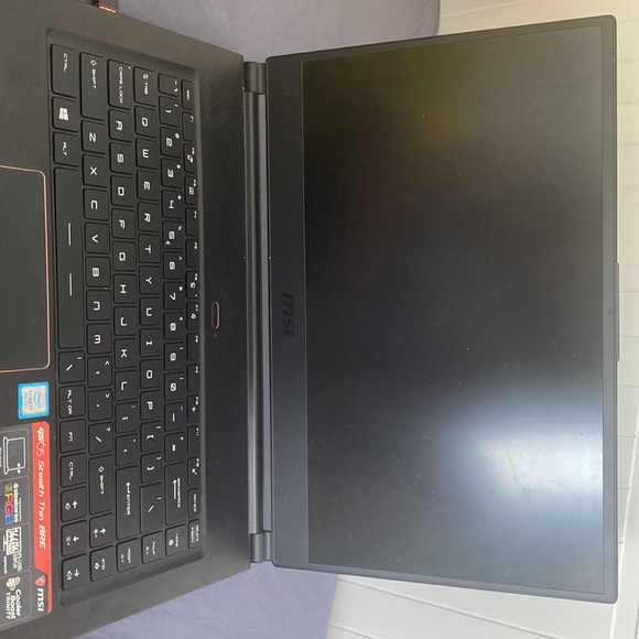 MSI gs65 stealth thin 8re - Picture 3 of 3